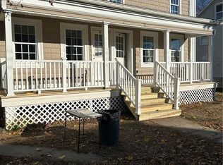 18 School St, Jewett City, CT 06351