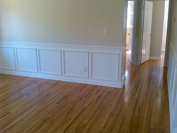 4th image of 118 Scottfield Dr