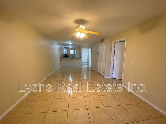 4th image of 3806 SW 7th Pl APT 102