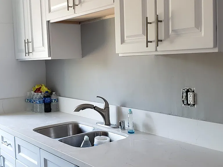 7518 Norton Ave #5 — Photo 7