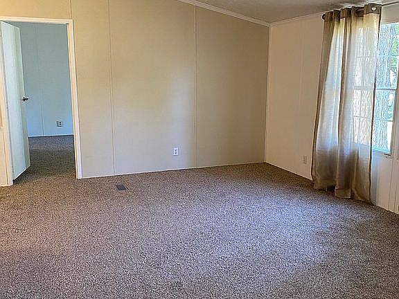 3rd image of 2225 McConnell Ave