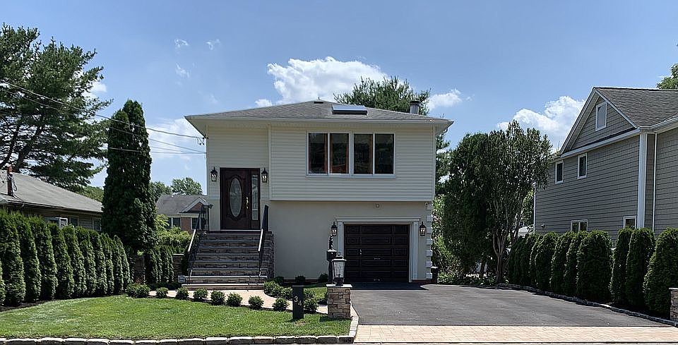 1st image of 34 Sherrard St