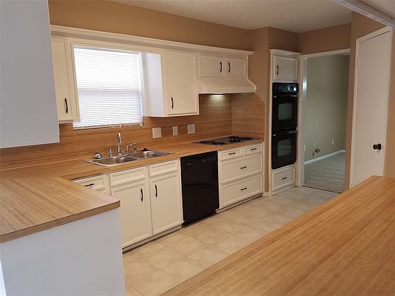 2nd image of 2806 Cotton Stock Dr