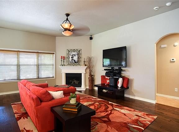 4th image of 5817 Greenmeadow Dr