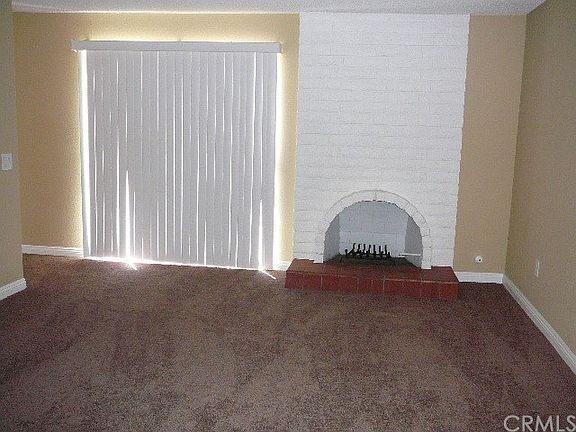FAMILY ROOM WITH FIREPLACE