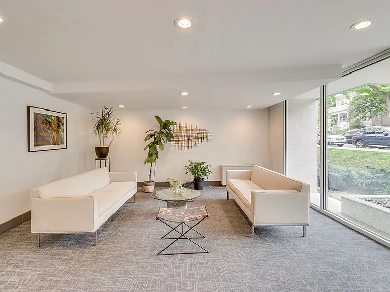 Building's Lounge