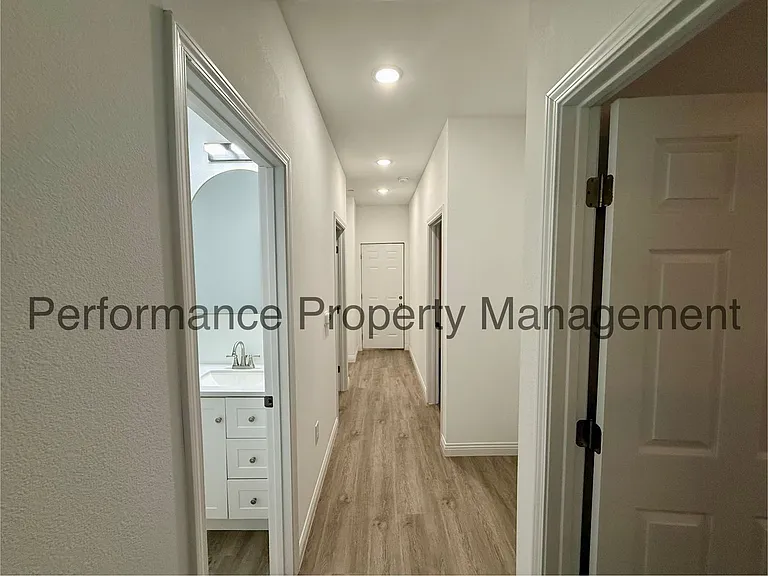 1623 Tejon St — Photo 8