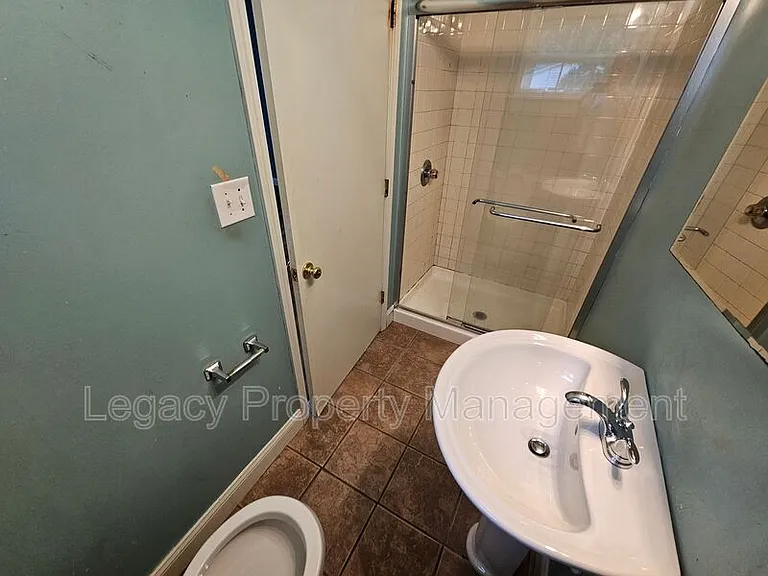 1425 Union Cross Rd — Photo 10