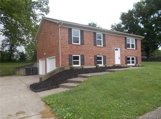 452 N Parkline Dr, New Albany, IN 47150