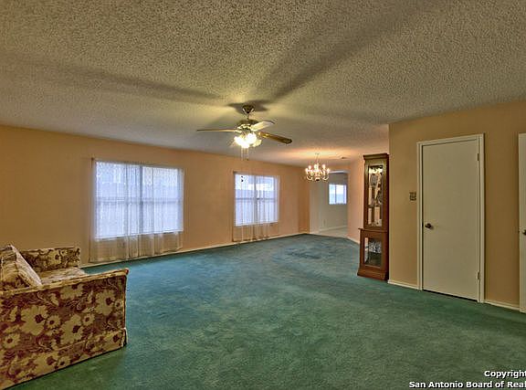 3rd image of 8074 Chestnut Ash Dr