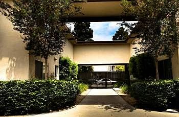 2nd image of 3400 W Del Monte Dr APT 9