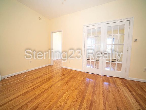 4th image of 22-37 35th St #2R