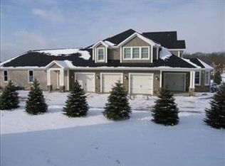 7089 Inverness Dr, Kalamazoo, MI 49009