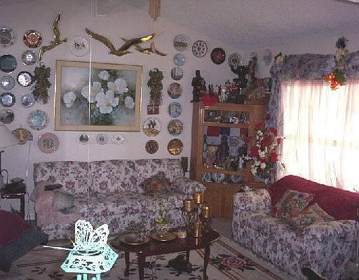4th image of 1231 LONGMONT DR #0