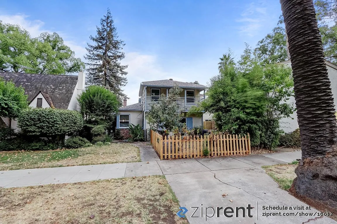 2216 V St photo 1