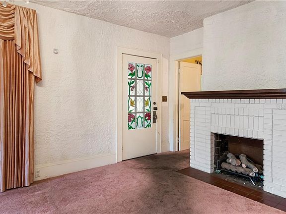 4th image of 817 Orange Park Ave