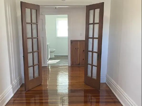 1045 Alexander Dr, Frankfort, KY 40601