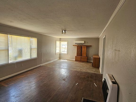 3rd image of 604 NW 6th St