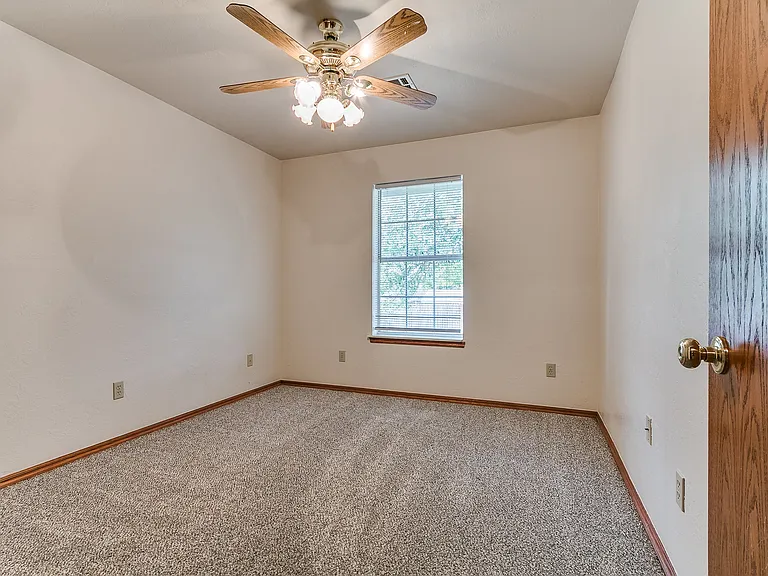 2913 Daybreak Dr — Photo 65