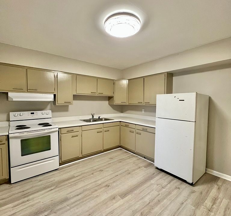 1st image of 1658 Maywick View Ln
