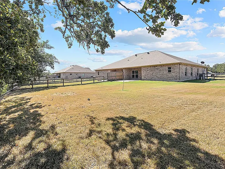 4007 Golden Eagle Dr #A — Photo 24