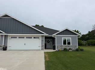1514 Creekside Dr, Humboldt, IA 50548