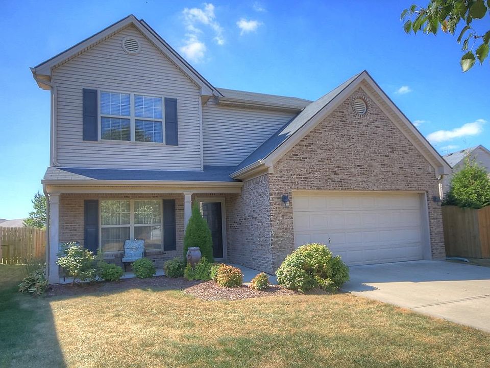 1st image of 813 Winding Oak Trl