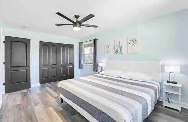 1146 Tiverton Ct — Photo 11