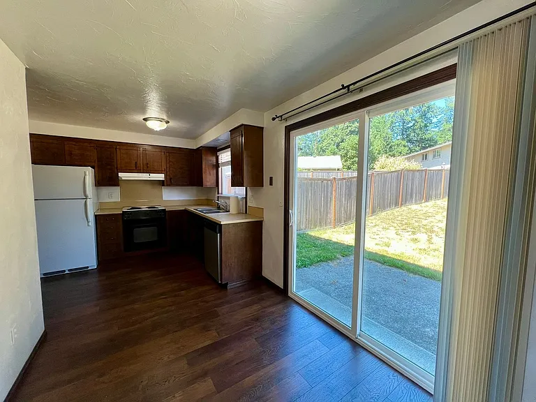 1421 Lapush Way NE #B — Photo 7