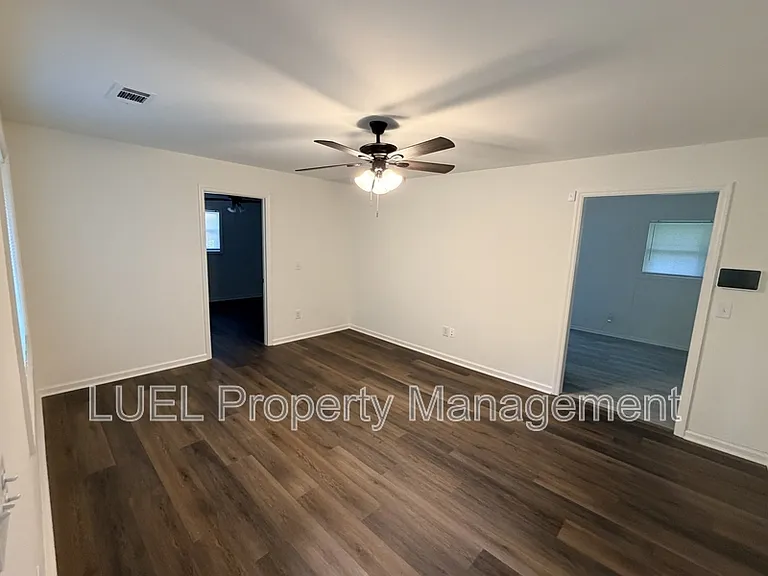 1050 Bedford Ave — Photo 3