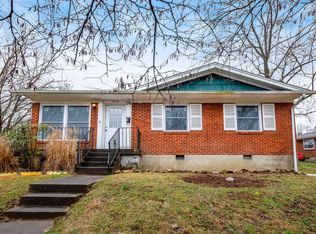 1634 Whippoorwill Rd, Louisville, KY 40213