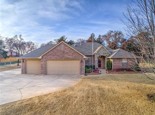 12129 Whispering Pnes, Guthrie, OK 73044