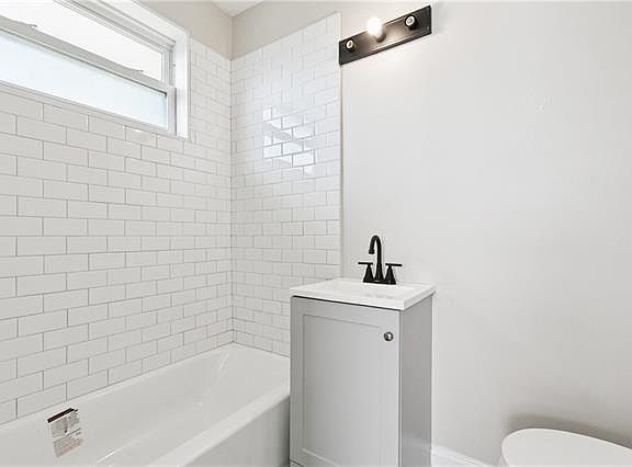 5th image of 540 Terrace St APT B