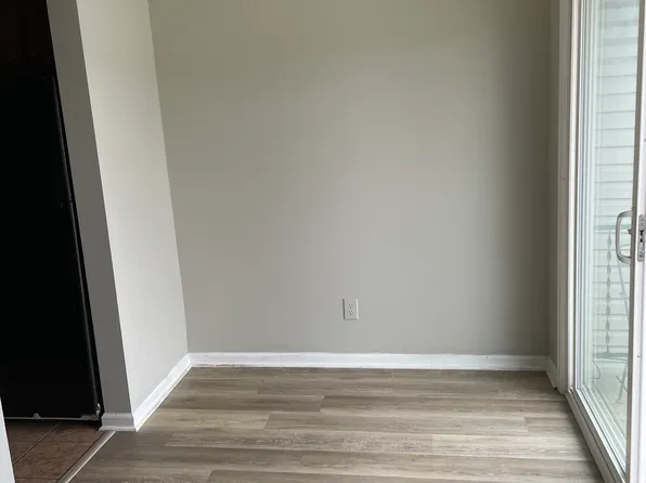 4208 Wisteria Landing Cir Unit 207, Louisville, KY 40218