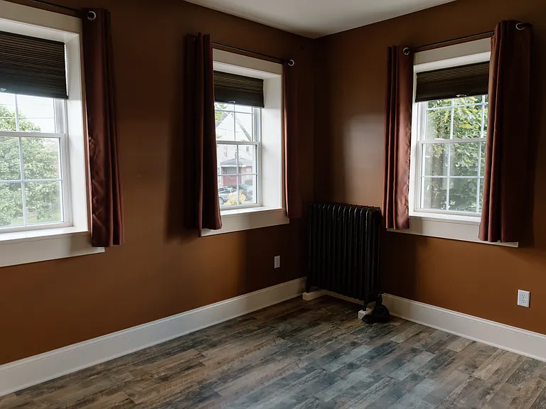 307 E Meadow Valley Rd — Photo 10