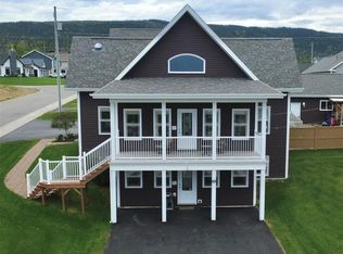 14 Atkinson Dr, Pasadena, NL A0L1K0