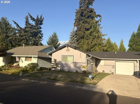 16710 SW Queen Anne Ave, King City, OR 97224