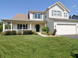 1422 Roxbury Ln, Wauconda, IL 60084