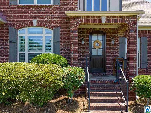 2nd image of 1724 Oak Park Ln