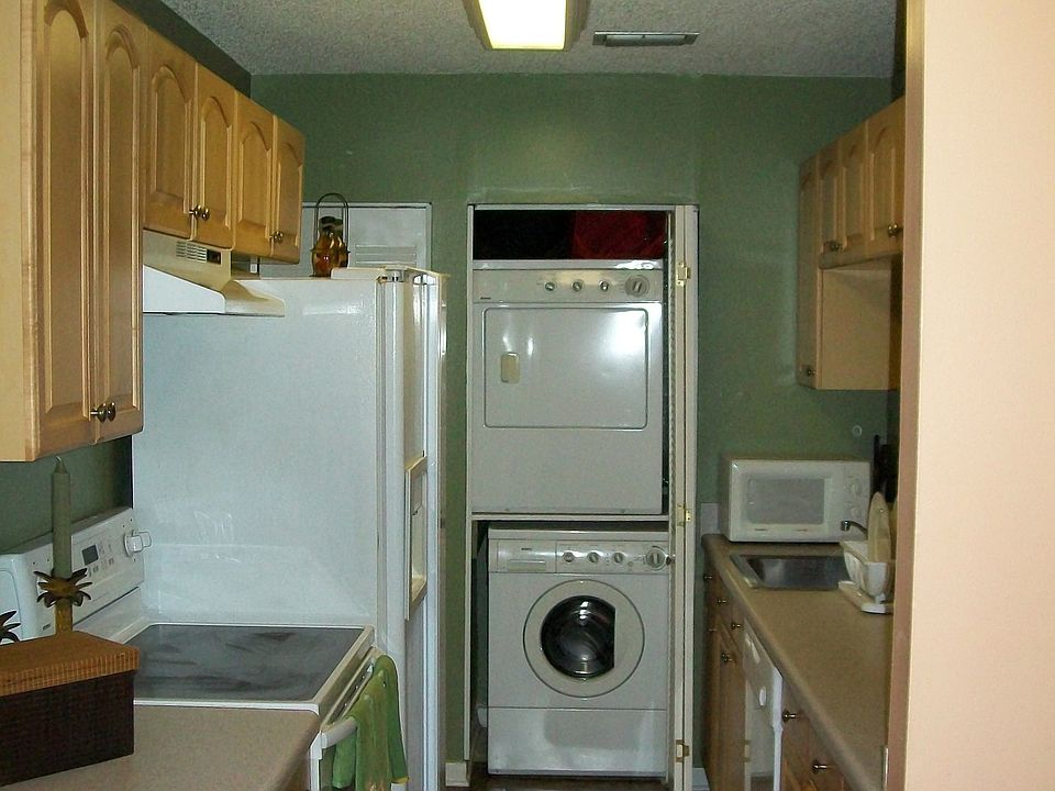 2nd image of 254 115th Ave N APT 4