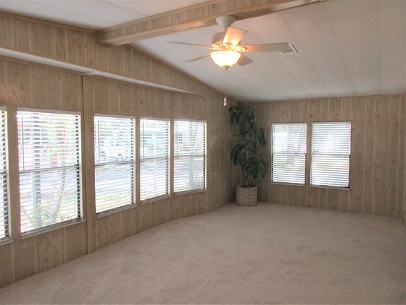 4th image of 37628 Oak Lake Dr