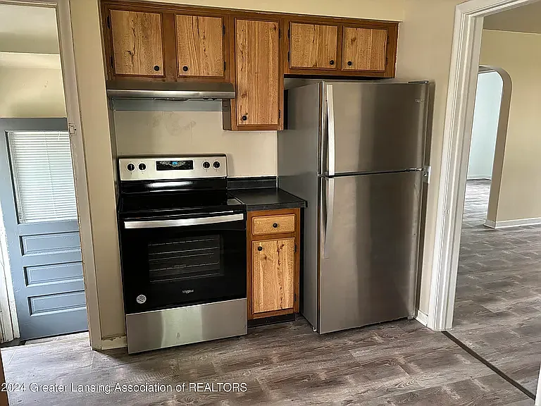 1114 Goodrich St — Photo 2