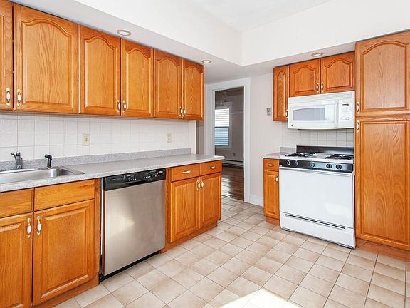 2nd image of 12 Houghton St #3