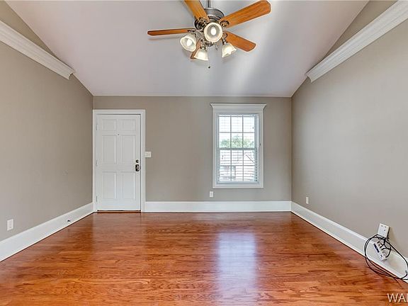 4th image of 1015 14th Ave APT 5