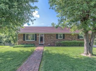 415 Sycamore Dr, Bluff City, TN 37618