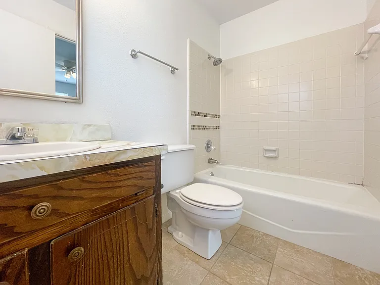 517 Karen Dr — Photo 16