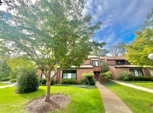 4 Oakridge Ct, Lutherville Timonium, MD 21093