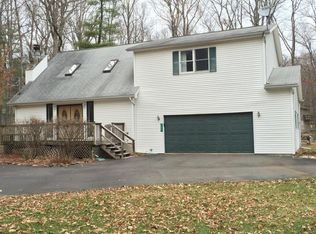 205 Allegar Rd, Bartonsville, PA 18321