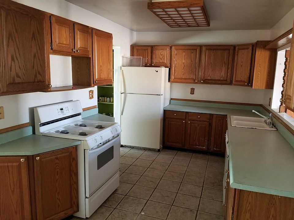 2nd image of 37894 Grandview Ave