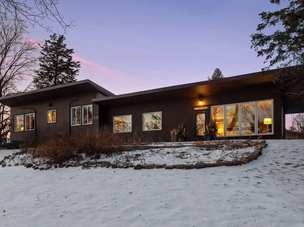 975 Woodhill Dr, Roseville, MN 55113